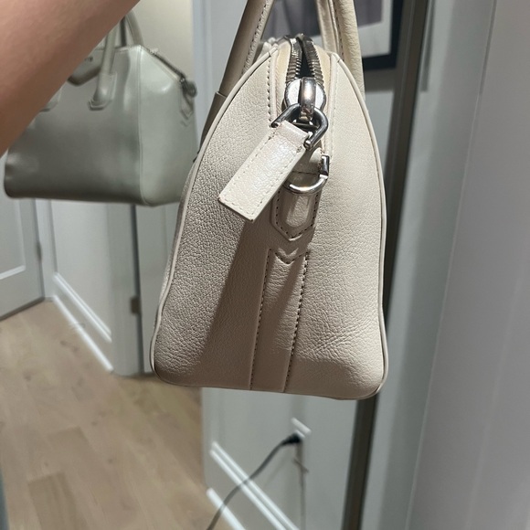 Givenchy Mini Antigona - Picture 5 of 16